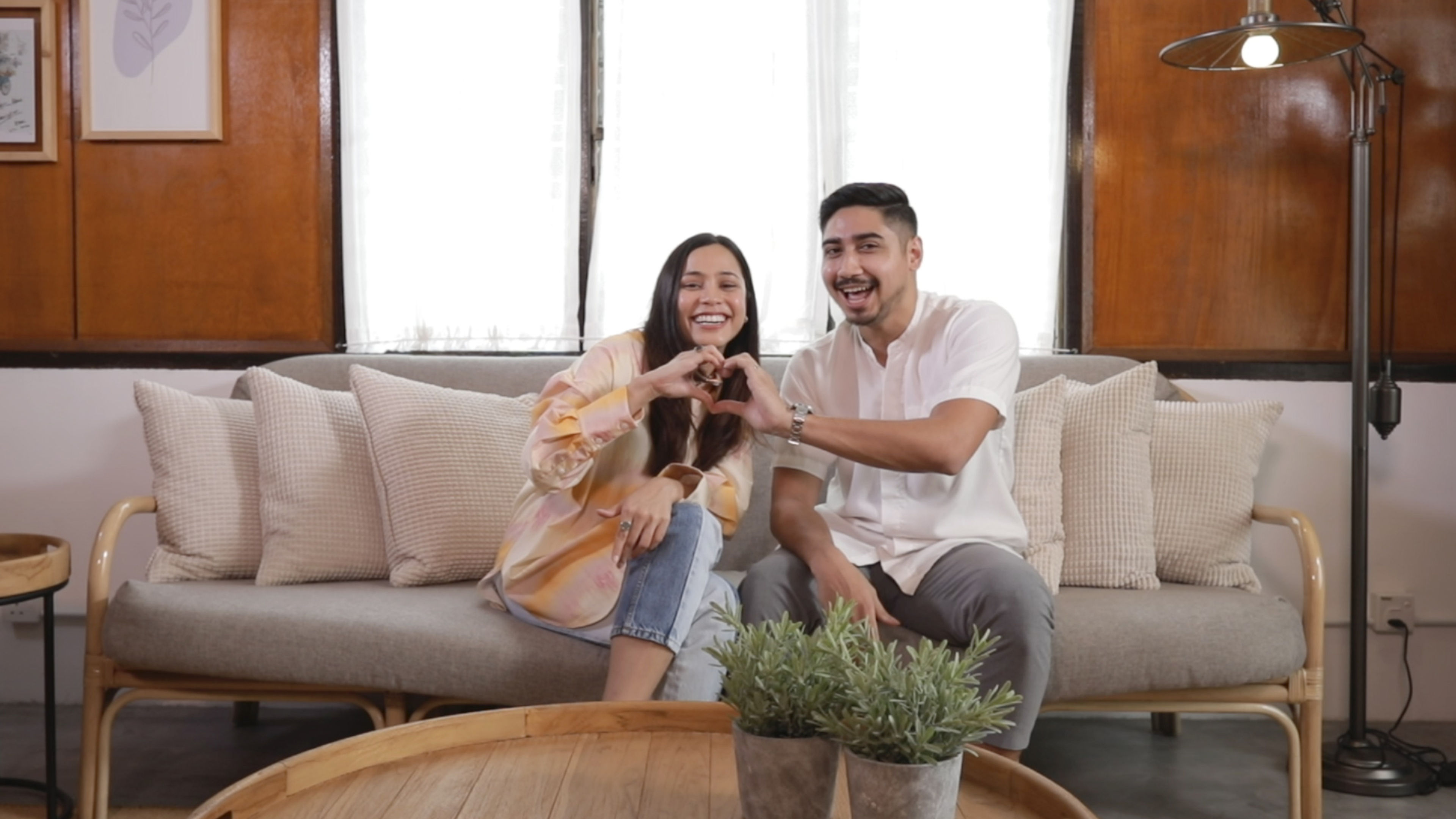 Check In : Cinta