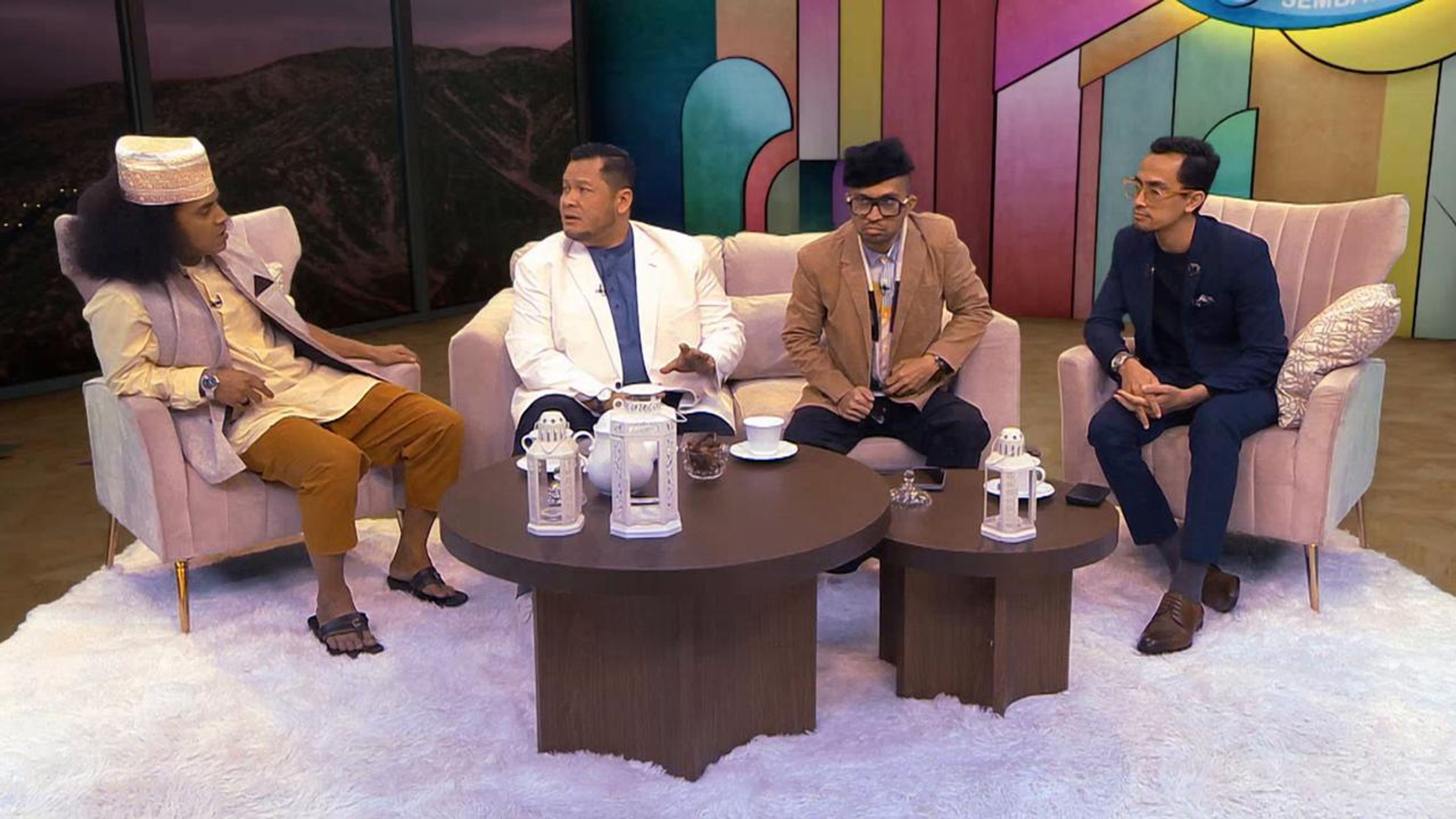 Kurma & Kopi: Sembang Ikat Tepi S2