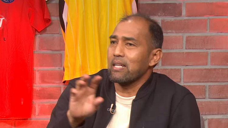 Bola Dulu Baru Kamu!