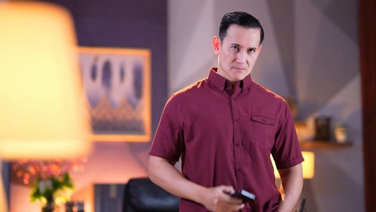 Cinta Di Bawah Tangan
