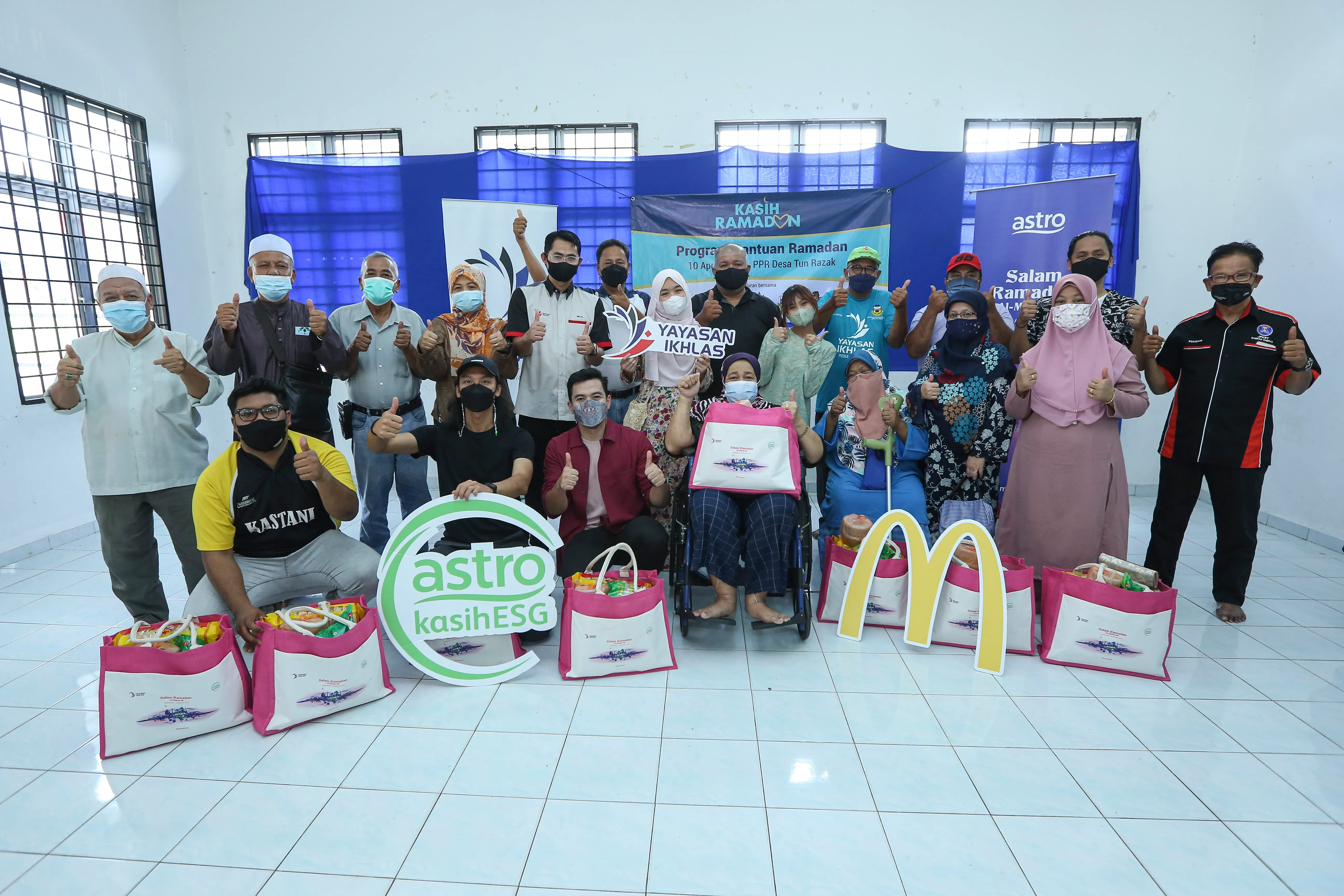 ARTIS ASTRO MEMERIAHKAN SUASANA RAMADAN DI PPR DESA TUN RAZAK