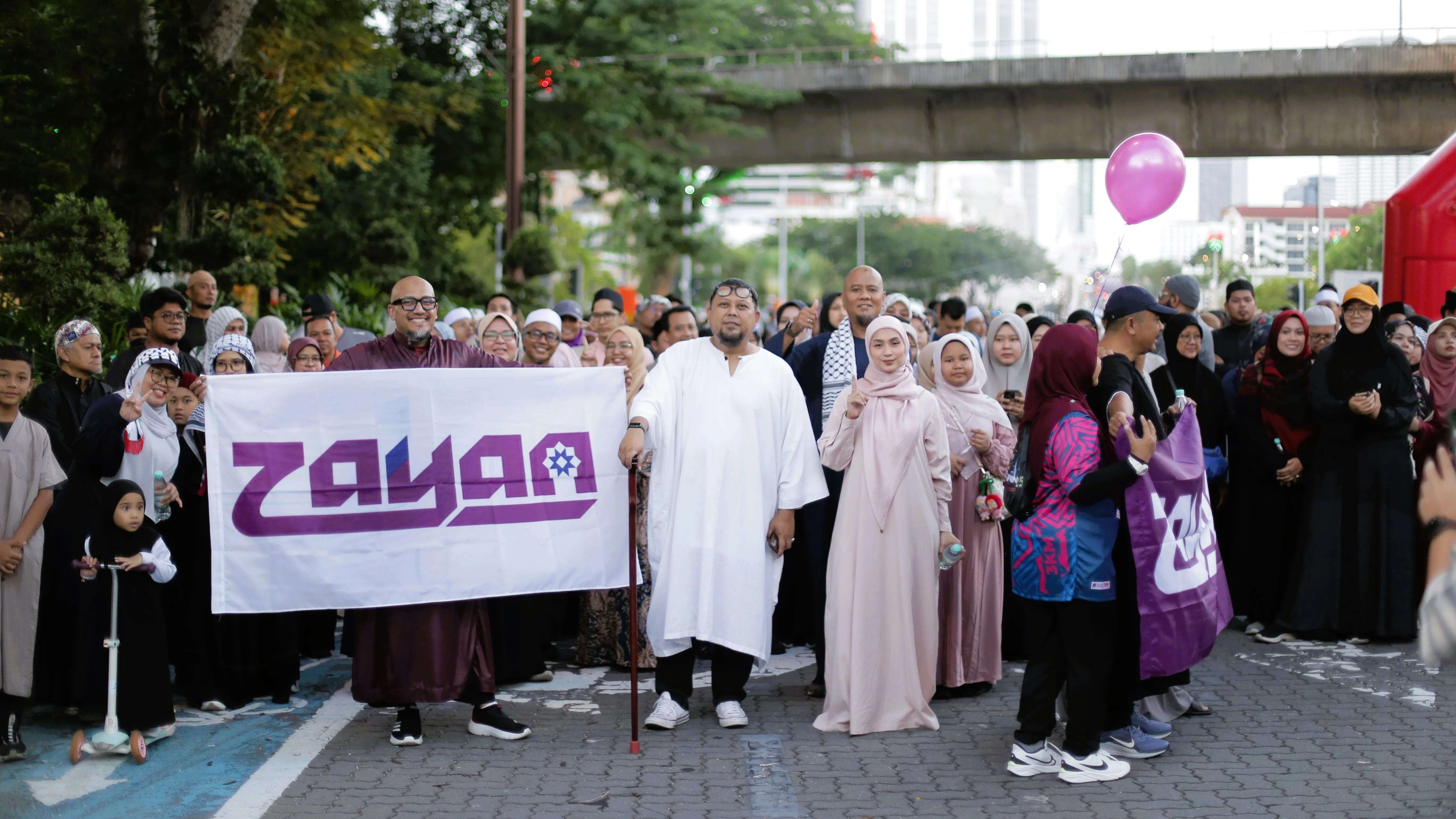 ZAYAN Meriahkan KL Car Free Morning Dengan Aktiviti Berjalan Pagi Bersama Komuniti Berjubah