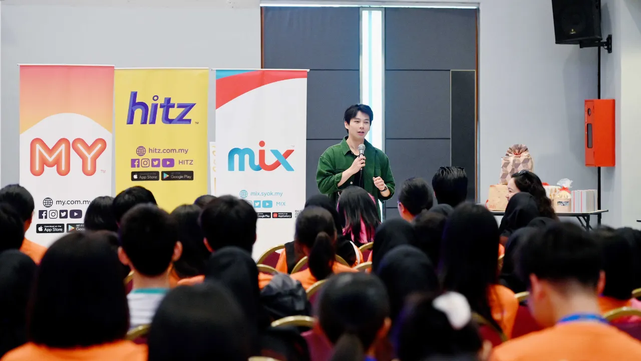 Astro Radio Inspires Scholars at Yu Cai Foundation and Yayasan DayaDiri Career Sharing Session