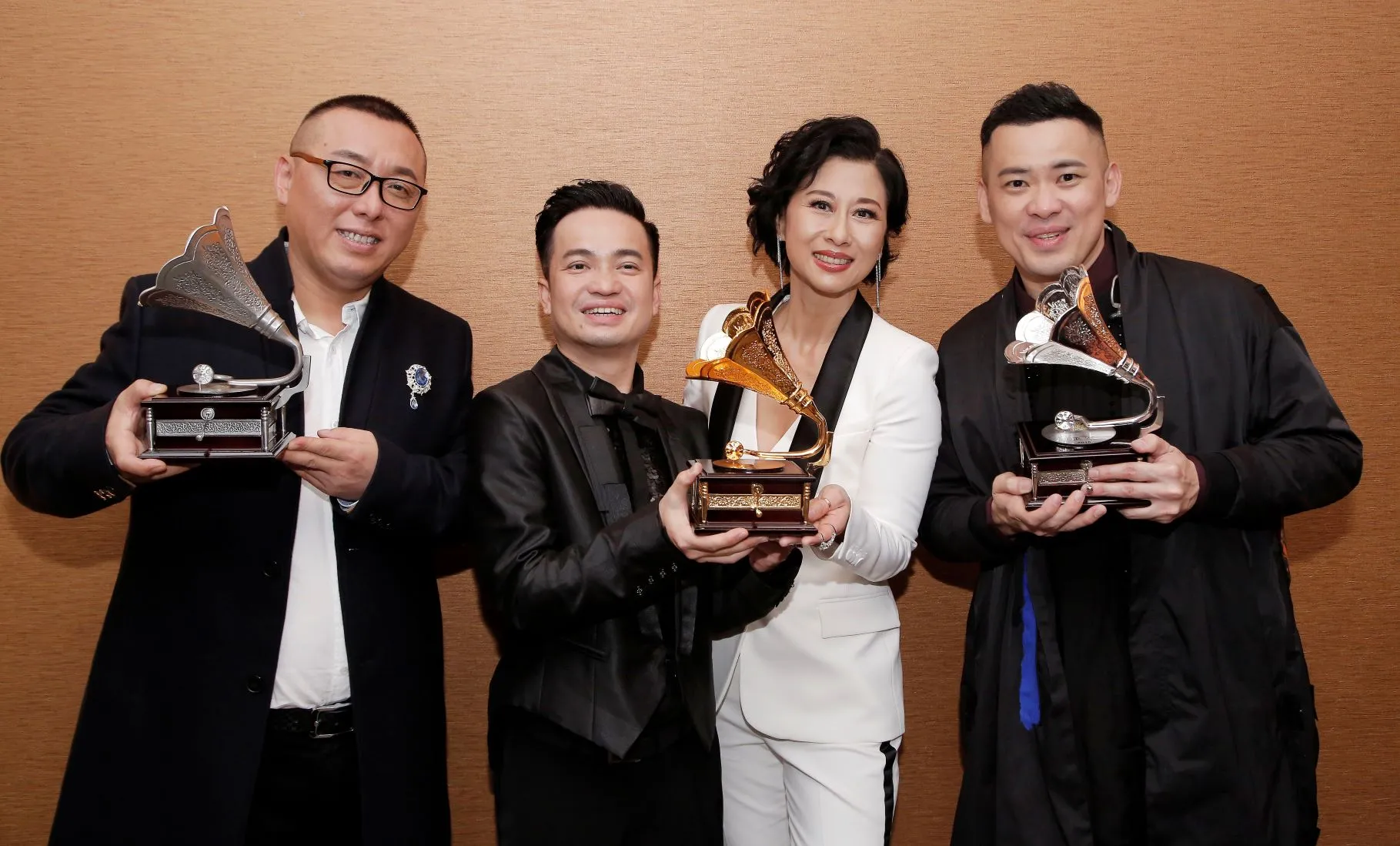 Lim Yong Huat triumphs as the champion of Astro Classic Golden Melody 2018
